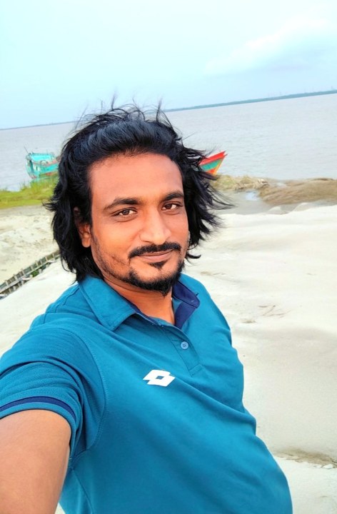 Md Khan