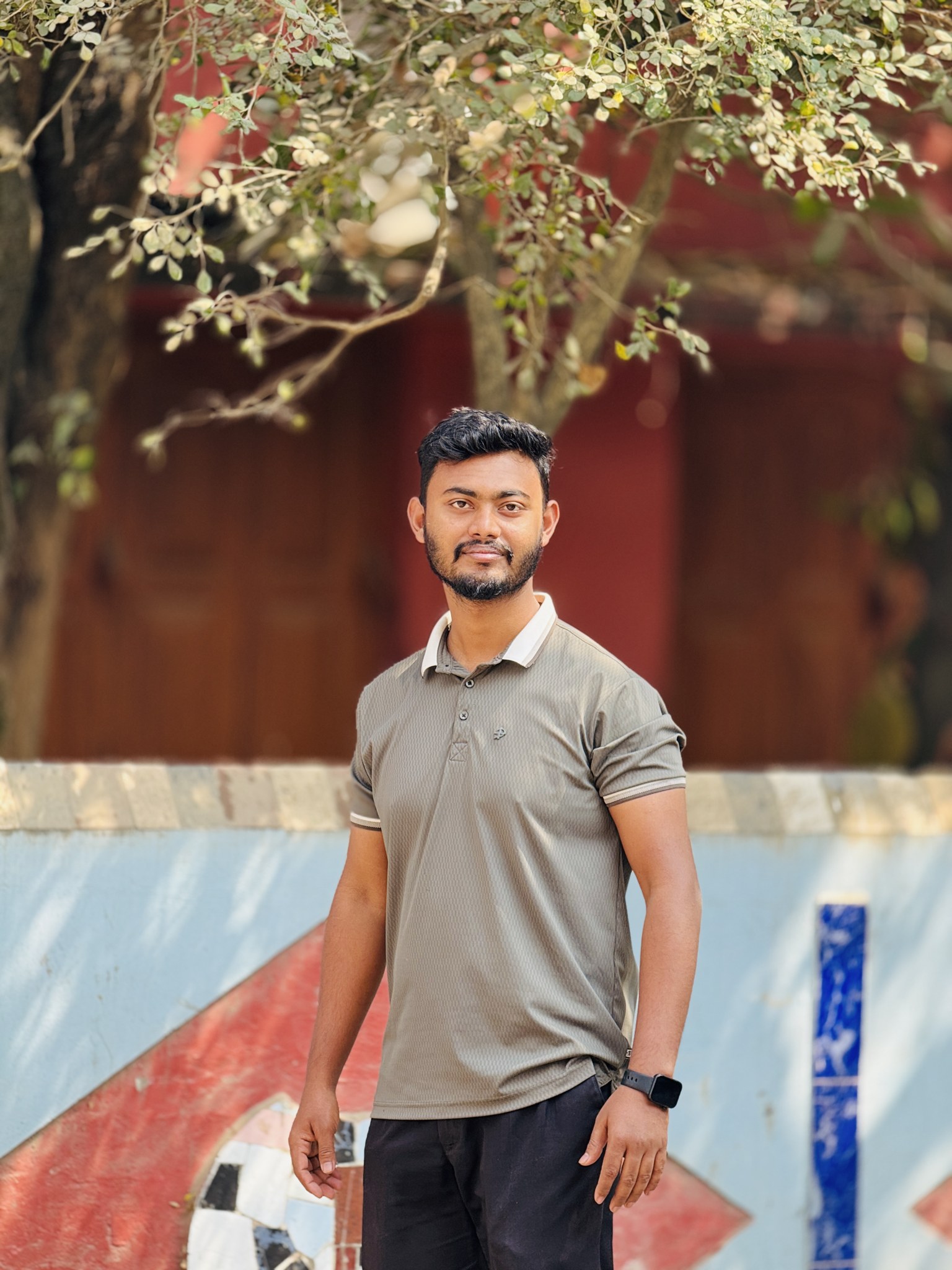বাসাতে গিয়ে পড়ানো হয় ফোন 01741107182