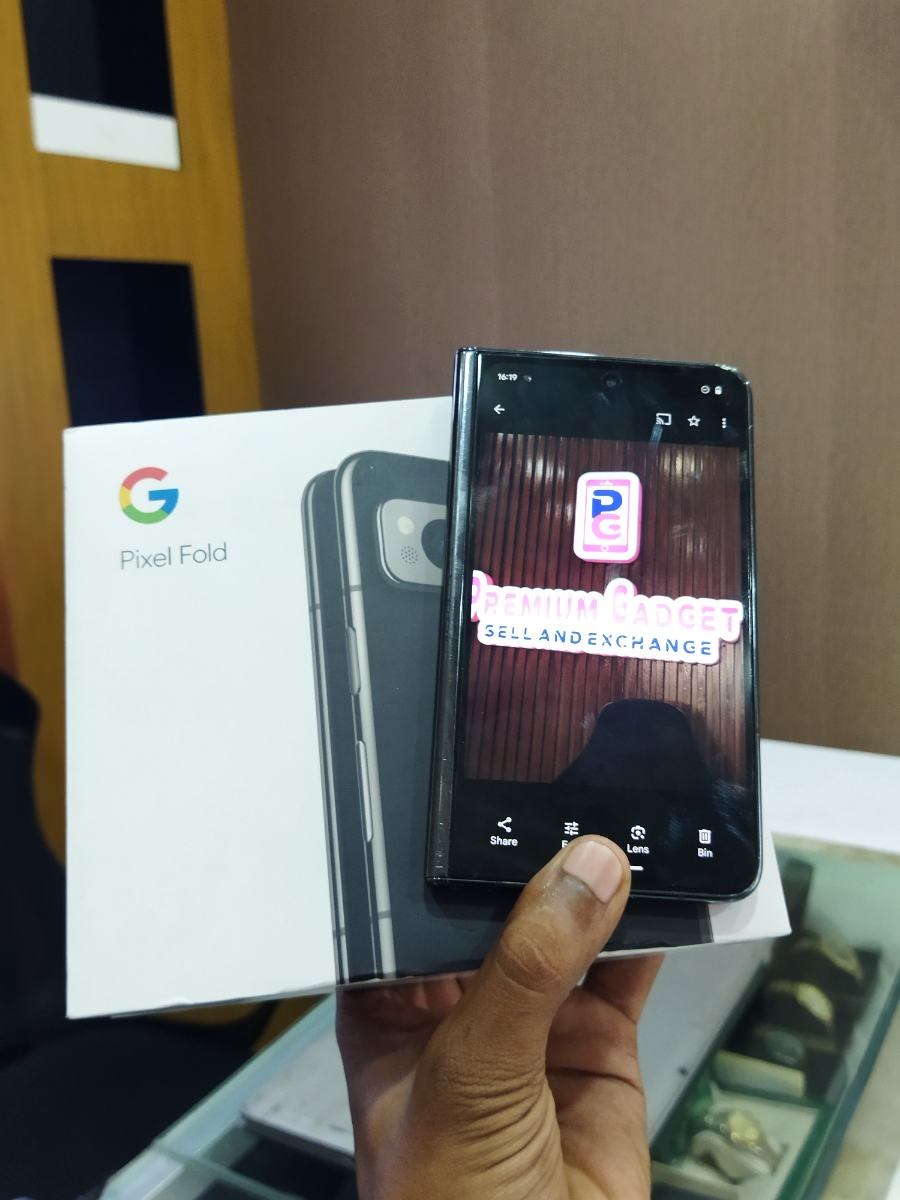 Pixel Fold