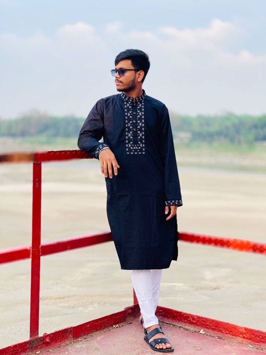 Naim Biswas