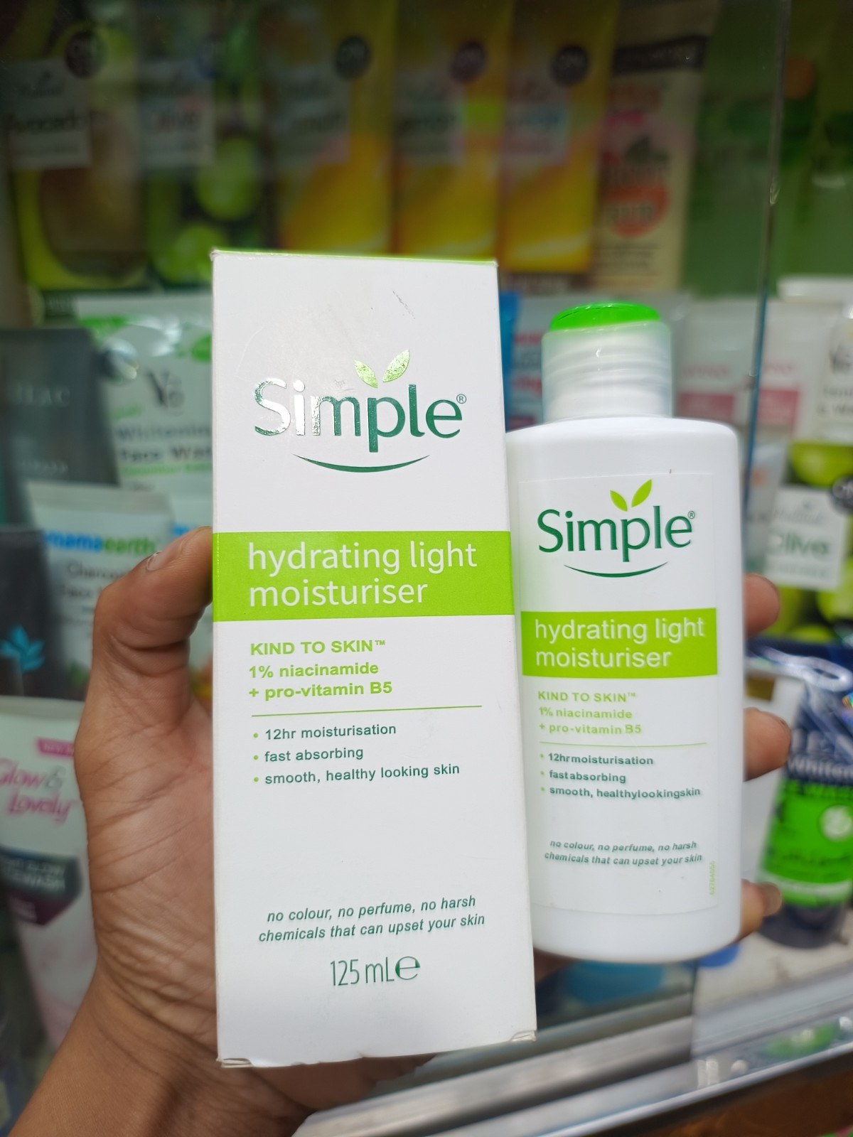 Simple hydrating light moisturizer