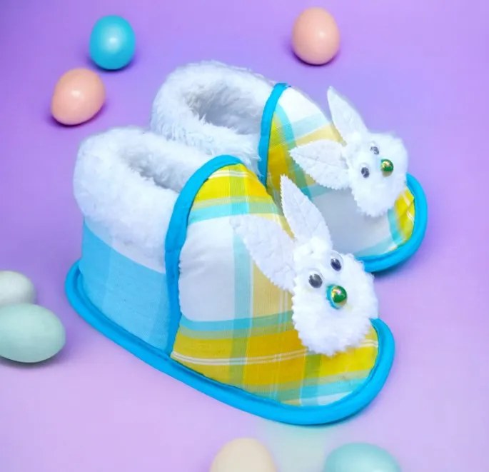 নরম সুন্দর বেবি কটন নন-স্লিপ ইনফ্যান্ট টডলার জুতা শিশুর জন্য হার্ট প্যাটার্ন সেলাই ডিজাইনের জুতা (০ থেকে ১২ মাস)